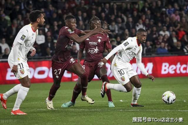 英超-B费世界波霍伊伦破门 曼联2-3诺丁汉森林